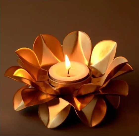 Diwali Lotus Golden Diya™